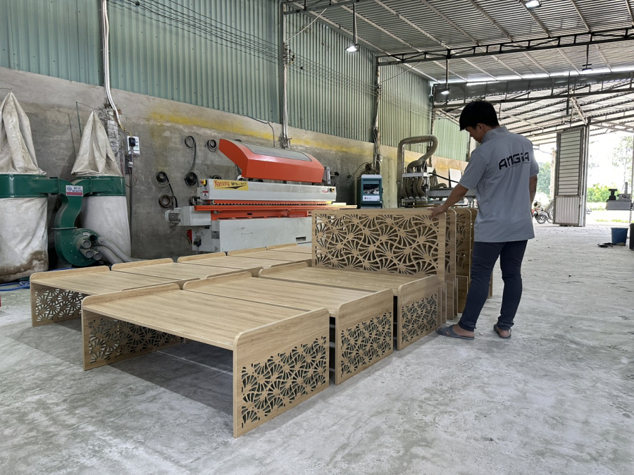 NỘI THẤT TIỆM MÌ CAY CẦN THƠ