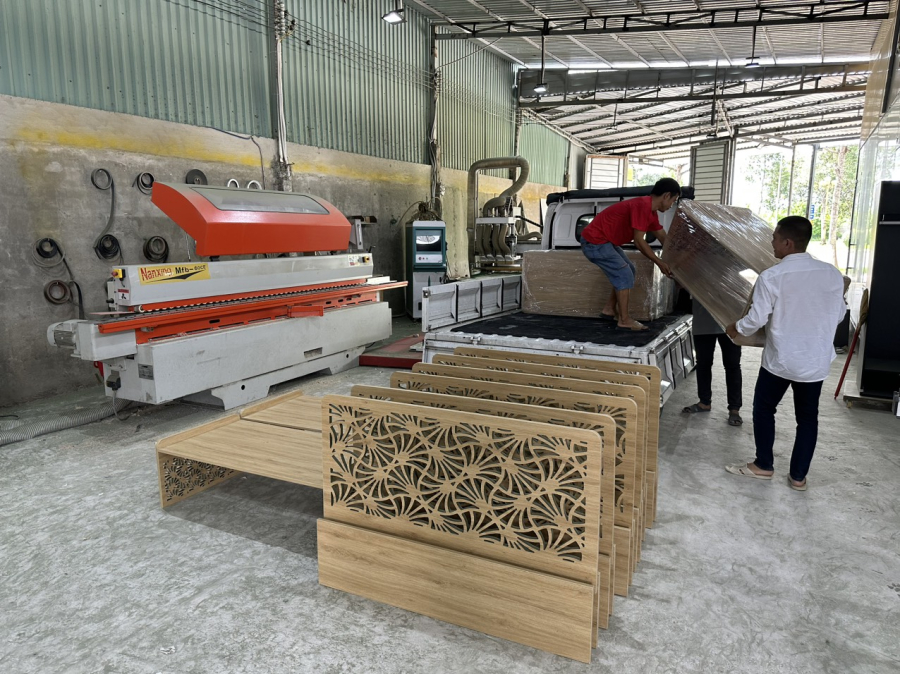 NỘI THẤT TIỆM MÌ CAY CẦN THƠ